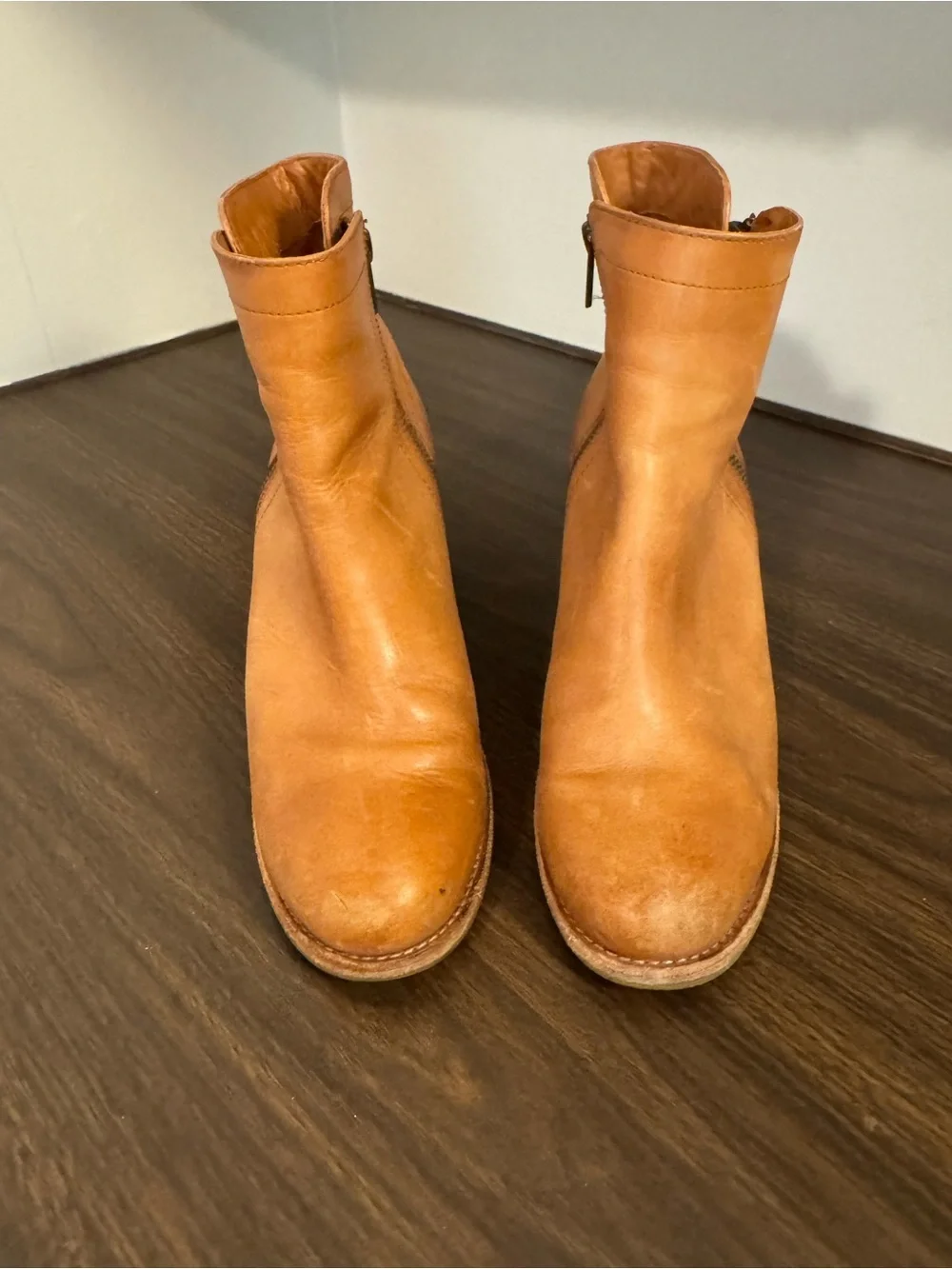 Frye Women’s Leather Ankle Booties Tan Cognac Double Side Zip Block Heel Size 9B
